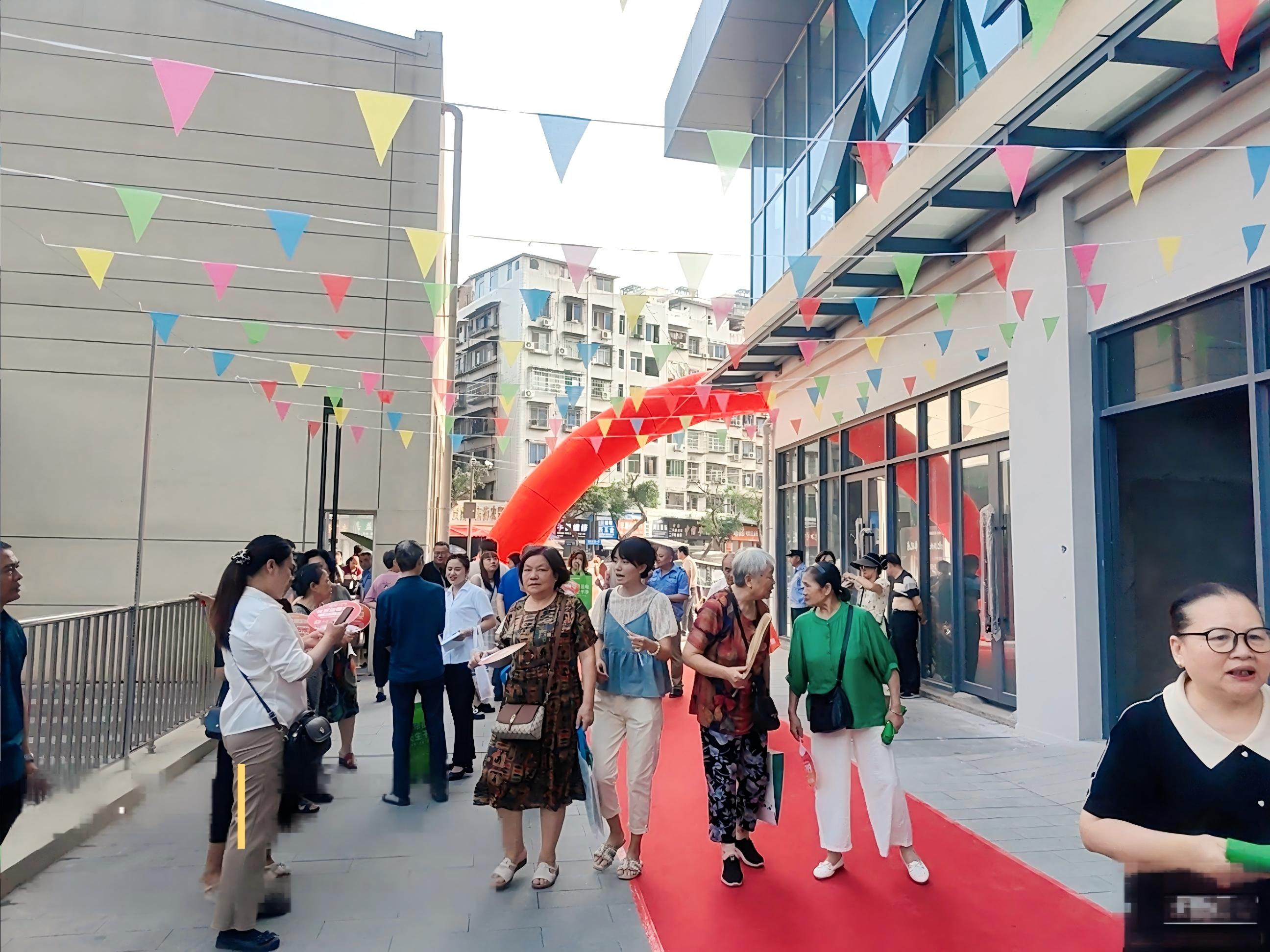 【轉(zhuǎn)型發(fā)展工作動(dòng)態(tài)之五】踐行風(fēng)險(xiǎn)化解使命 助力兌現(xiàn)安居承諾——資管公司助力某市保交樓項(xiàng)目順利交房